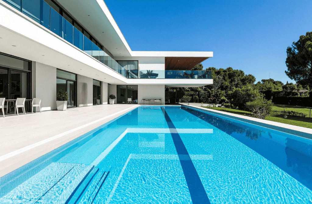 Fiberglass pool